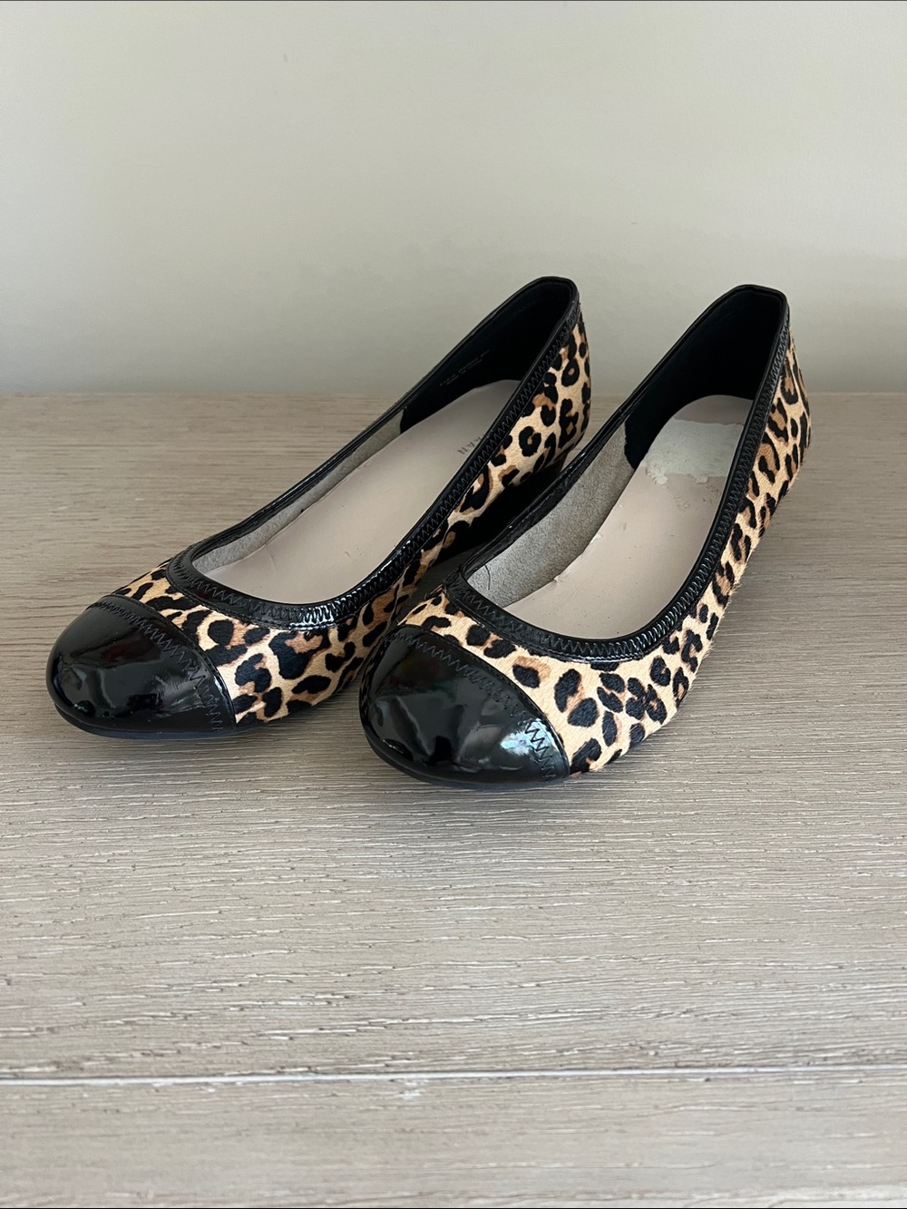 Cole Haan Leopard Print Ballet low
Wedge with Black Patent Cap Toe size 9.5